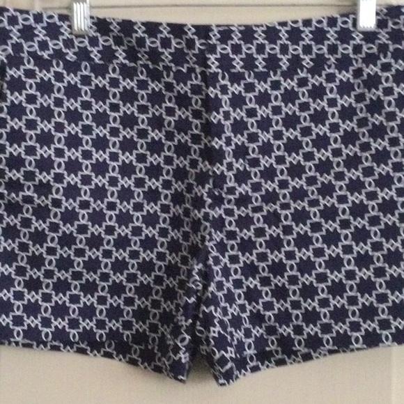 Shorts - Picture 6 of 6